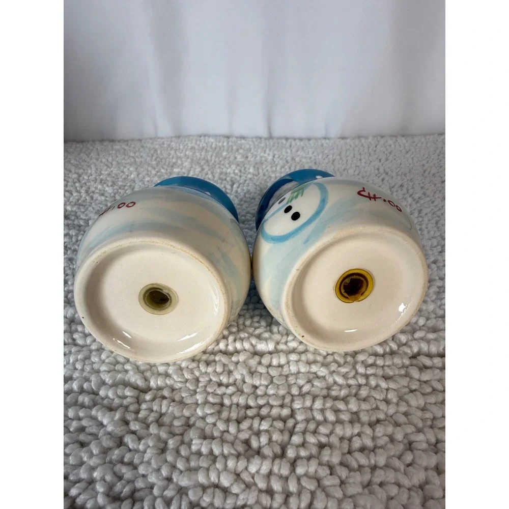 VTG‎ Hand Painted Snowman Salt and Pepper Shakers Ceramic Blue Winter Holiday